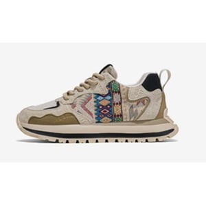 Versatile height-increasing casual sports shoes for teenagers with thick-soled leather surface